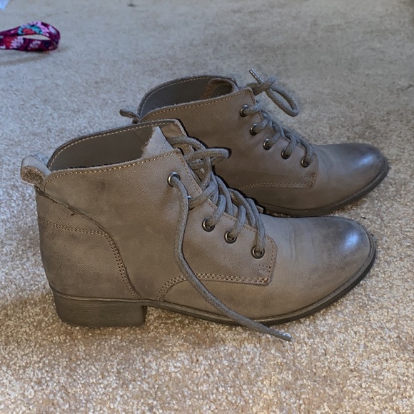 Steve Madden Rubin Bootie - Picture 3 of 5